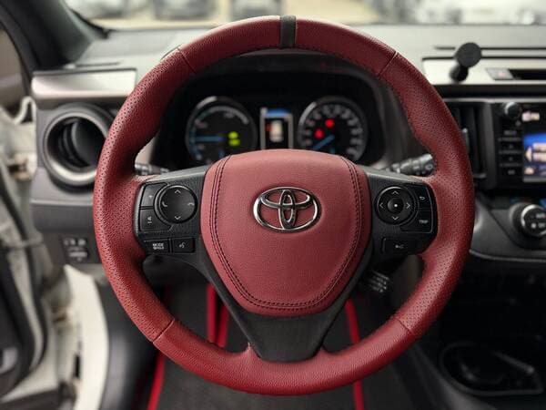 2016 Toyota Rav-4 — Miniatură 10