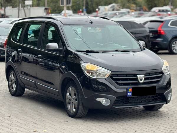 2016 Dacia Lodgy Stepway — Miniatură 2