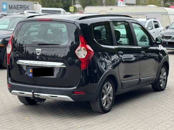 2016 Dacia Lodgy Stepway — Miniatură 3