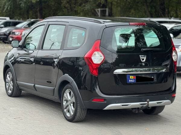 2016 Dacia Lodgy Stepway — Miniatură 4