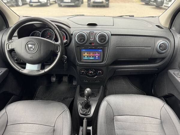 2016 Dacia Lodgy Stepway — Miniatură 7