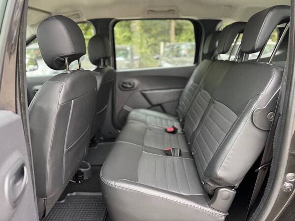 2016 Dacia Lodgy Stepway — Miniatură 15