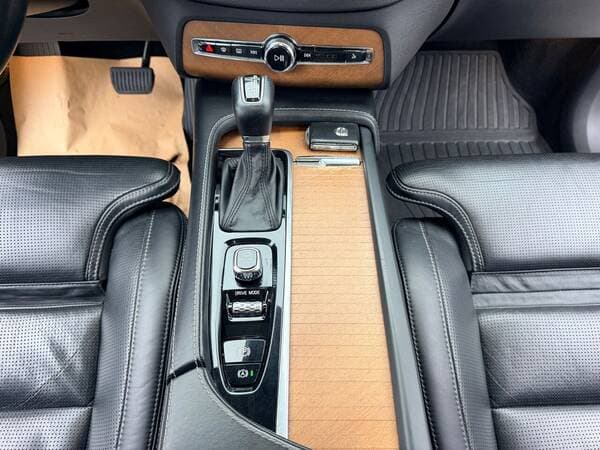 2019 Volvo XC 90 — Miniatură 13