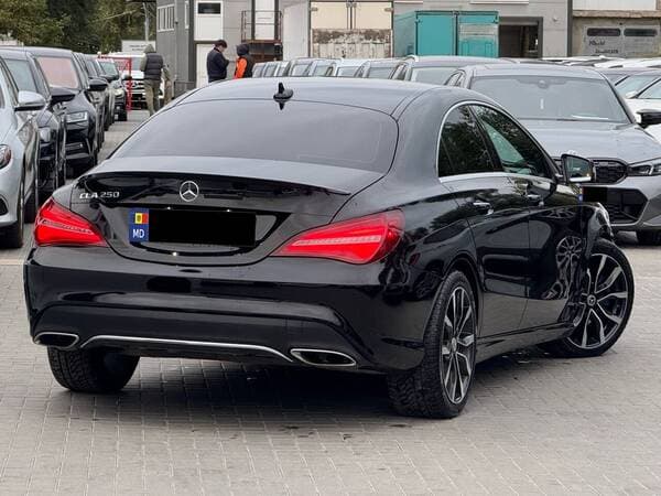 2018 Mercedes CLA 250 — Miniatură 4
