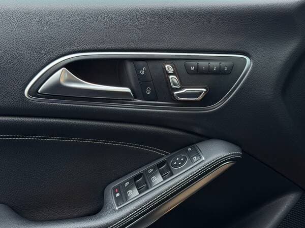 2018 Mercedes CLA 250 — Miniatură 16