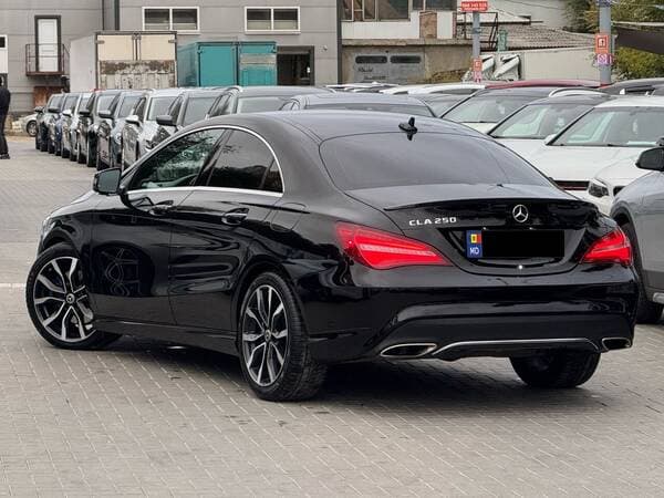 2018 Mercedes CLA 250 — Miniatură 3