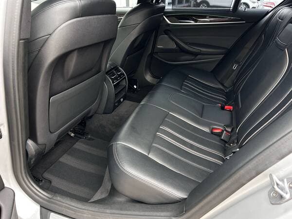 2018 BMW 530e — Miniatură 19