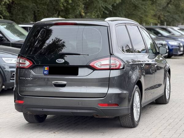 Ford S-Max 2017 — Миниатюра 3