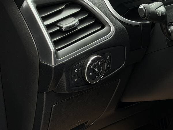 Ford S-Max 2017 — Миниатюра 16