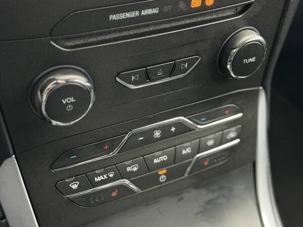 Ford S-Max 2017 — Миниатюра 13
