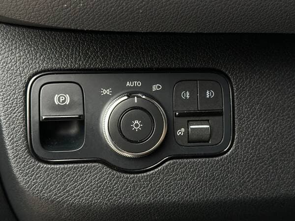 Mercedes Sprinter 2019 — Миниатюра 15