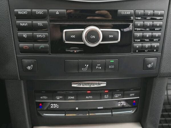 2012 Mercedes E 220 — Miniatură 12