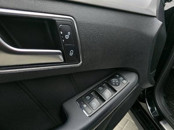 2012 Mercedes E 220 — Miniatură 15
