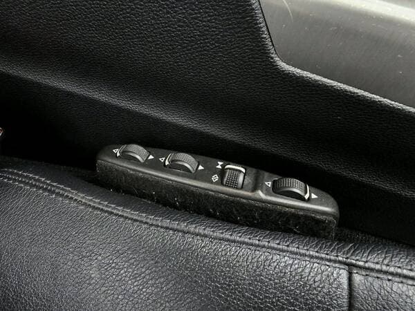 2012 Mercedes E 220 — Miniatură 19