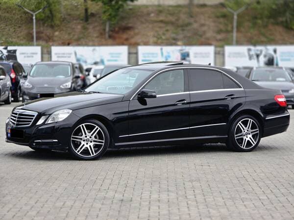 2012 Mercedes E 220 — Miniatură 2