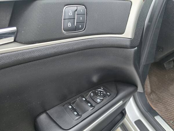 2015 Lincoln MKZ — Miniatură 16