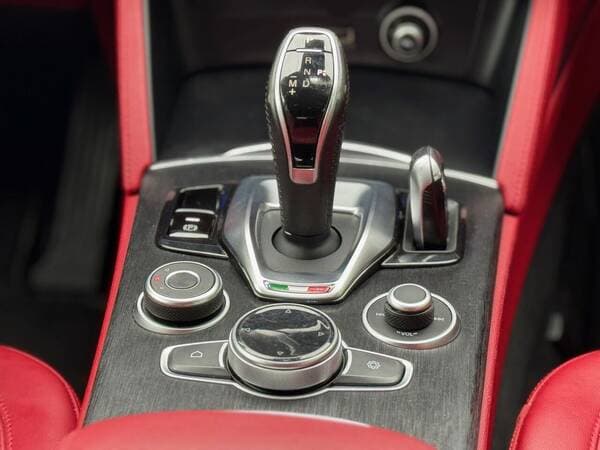 Alfa Romeo Stelvio 2020 — Миниатюра 13