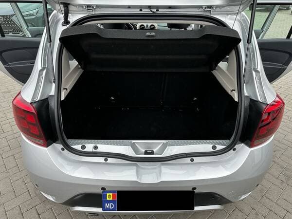 2018 Dacia Sandero — Miniatură 18