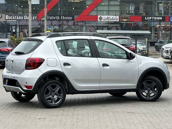 2018 Dacia Sandero — Miniatură 3