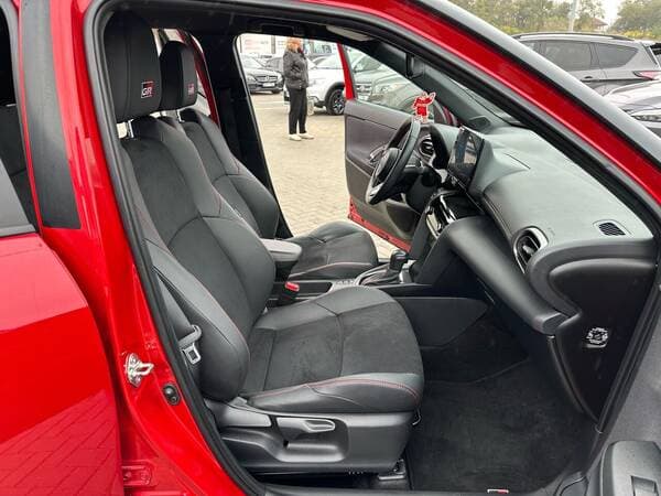 2024 Toyota Yaris Cross — Miniatură 7