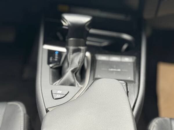 Lexus UX 250h 2020 — Миниатюра 16
