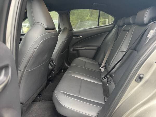 Lexus UX 250h 2020 — Миниатюра 18