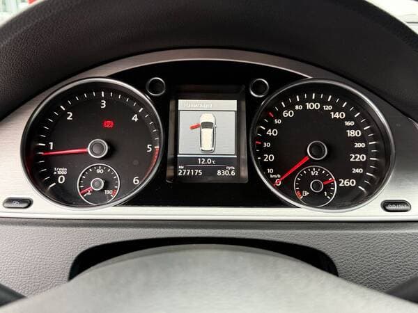 2012 Volkswagen Passat — Miniatură 19