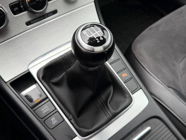 2012 Volkswagen Passat — Miniatură 13