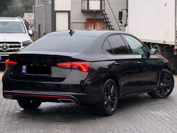 2022 Skoda Octavia — Miniatură 4