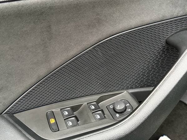 2022 Skoda Octavia — Miniatură 18