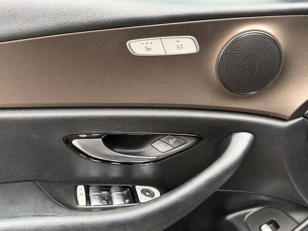 2016 Mercedes E 200 — Miniatură 15