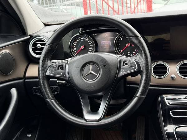 2016 Mercedes E 200 — Miniatură 8