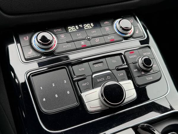2016 Audi A8 — Miniatură 16