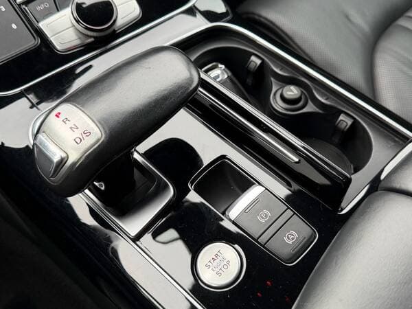 2016 Audi A8 — Miniatură 17