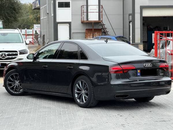 2016 Audi A8 — Miniatură 4
