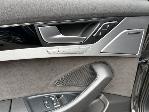 2016 Audi A8 — Miniatură 24