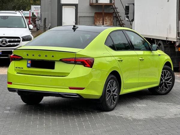 2023 Skoda Octavia — Miniatură 3