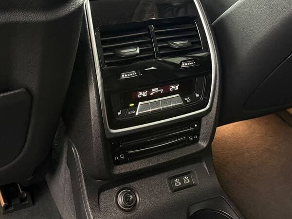 2020 BMW X7 4.0i — Miniatură 25