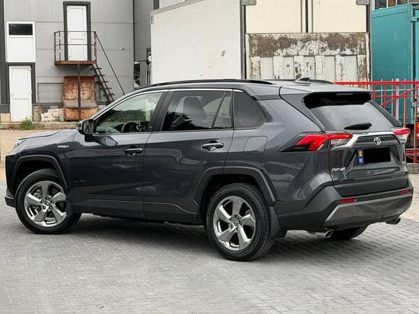 Toyota Rav-4 2021 — Миниатюра 3
