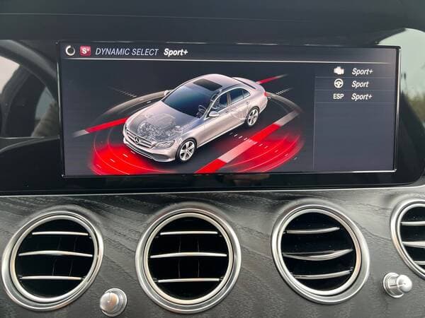 2019 Mercedes E 220 — Miniatură 15