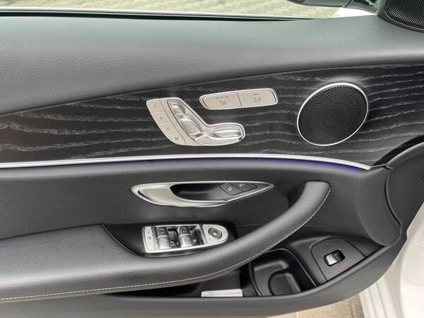 2019 Mercedes E 220 — Miniatură 23