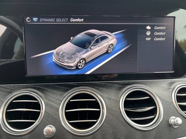 2019 Mercedes E 220 — Miniatură 14