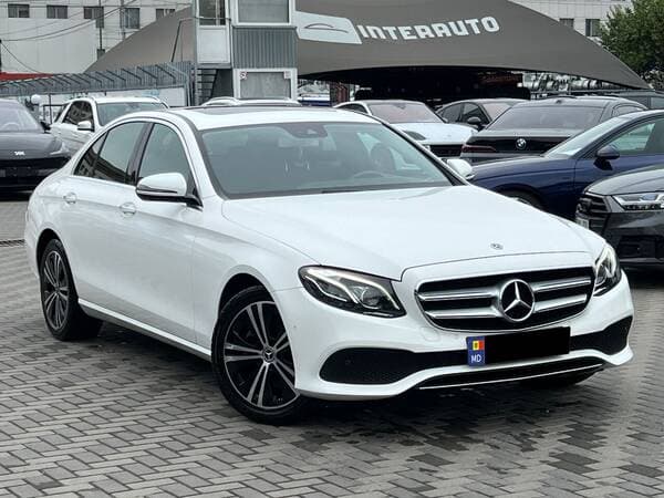 2019 Mercedes E 220 — Miniatură 2