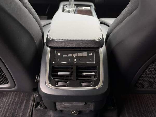 2018 Volvo XC 90 — Miniatură 18