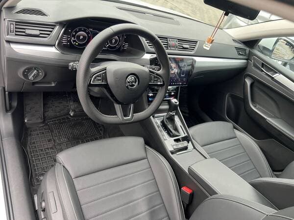2025 Skoda Superb — Miniatură 6