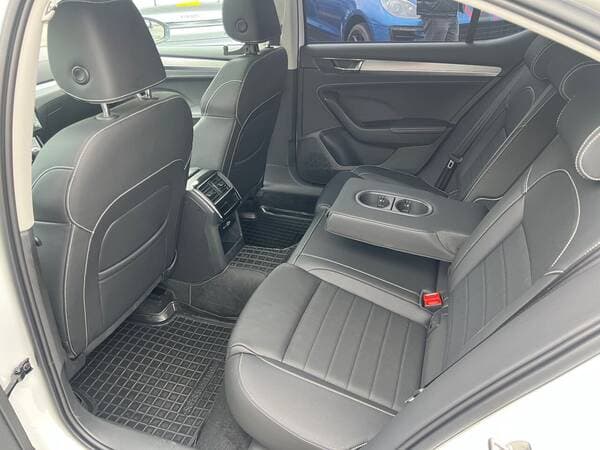 2025 Skoda Superb — Miniatură 19