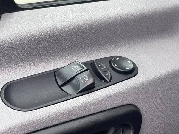 2012 Mercedes Sprinter — Miniatură 14