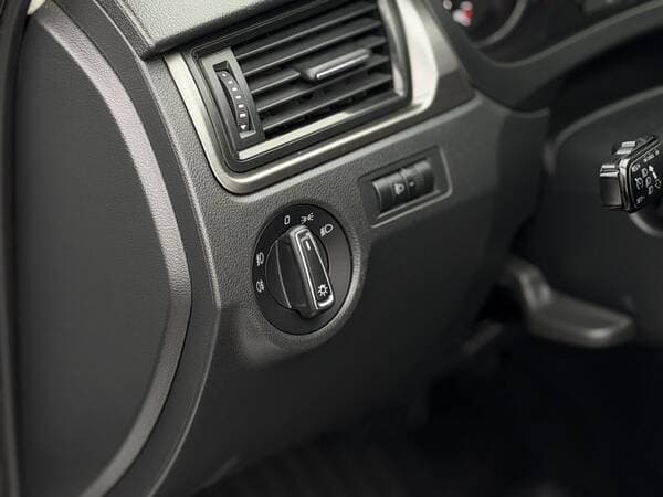 2016 Skoda Rapid — Miniatură 14