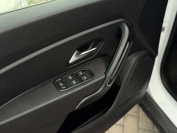 2019 Dacia Duster — Miniatură 14