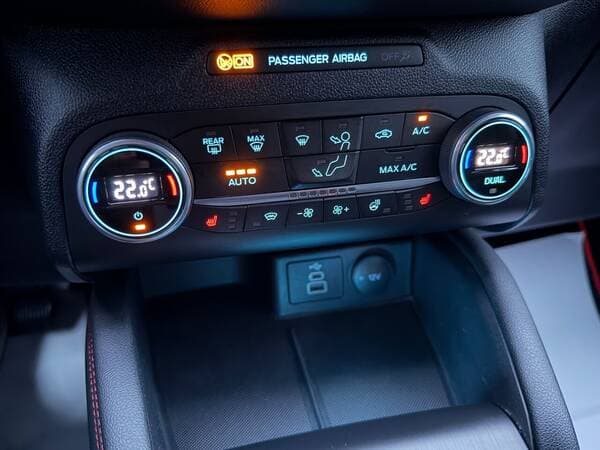 2022 Ford Kuga — Miniatură 12
